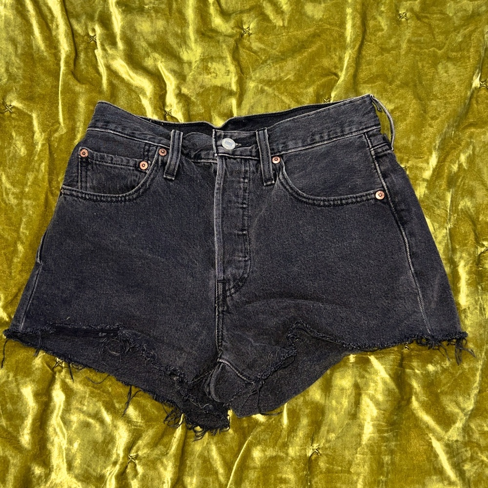 Black Levi's 501 shorts